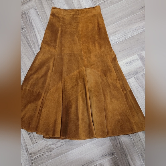 Wilsons Leather Dresses & Skirts - Wilsons brown suede leather skirt 8
